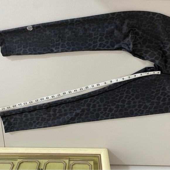 Vie Active Black Gray Leopard Animal Print Full-length Leggings Pants XS - Picture 3 of 8